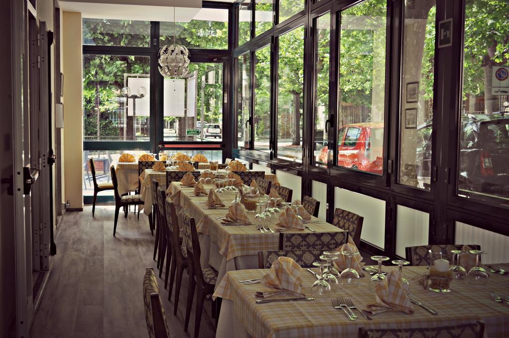 Hotel Butterfly Montecatini Terme Exterior foto